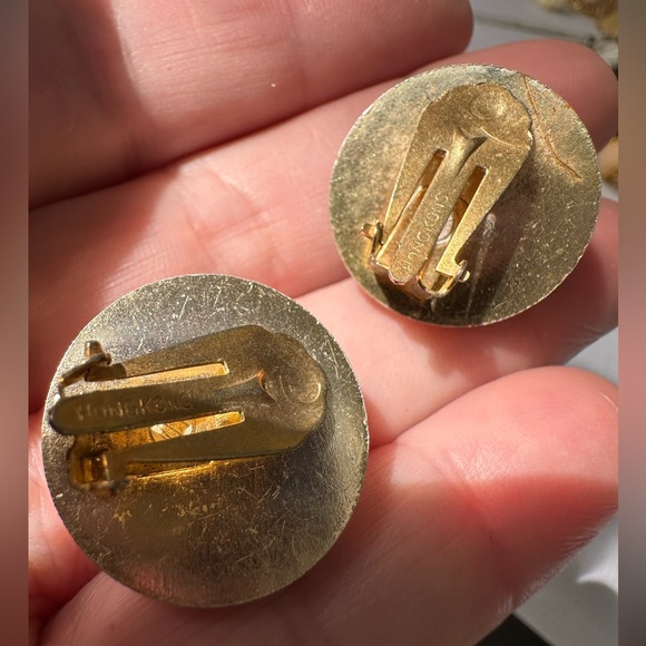 Two pair of vintage green earrings - Picture 6 of 6